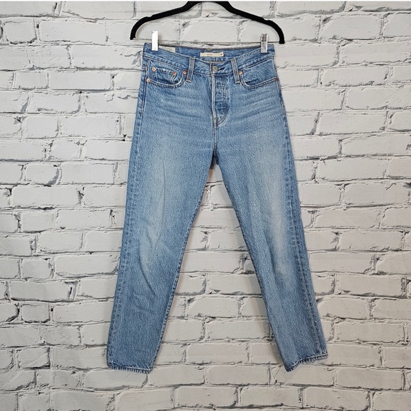 Levi's Wedgie Icon Jeans in Athens - Picture 4 of 8